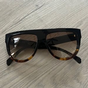 Celine sunglasses great condition with felt case